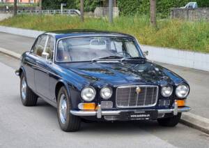 Immagine 2/29 di Jaguar XJ 6 4.2 (1972)