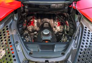 Image 32/37 of Ferrari SF90 Spider (2023)