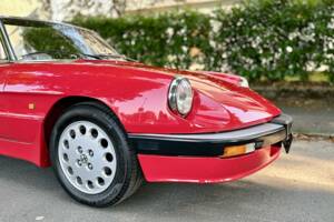 Image 13/20 de Alfa Romeo 2.0 Spider (1988)