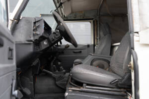 Bild 25/98 von Land Rover Defender 110 Td5 (1999)