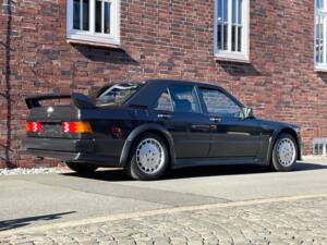 Bild 3/20 von Mercedes-Benz 190 E 2.5-16 Evolution I (1989)