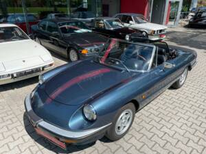 Bild 1/16 von Alfa Romeo 1.6 Spider (1989)