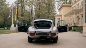 Bild 69/81 von Jaguar E-Type V12 (2+2) (1971)