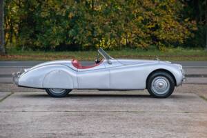 Image 8/20 of Jaguar XK 120 OTS (1950)