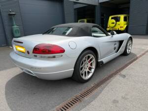 Imagen 7/27 de Dodge Viper SRT10 (2004)