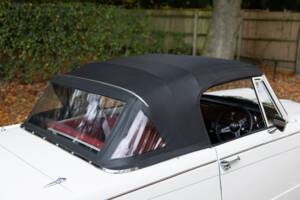 Image 17/50 of Triumph Herald 1200 (1967)