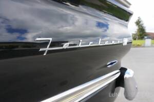 Image 23/77 of Ford Fairlane 500 Club Victoria (1958)