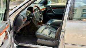 Bild 17/46 von Mercedes-Benz S 600 lang (1996)