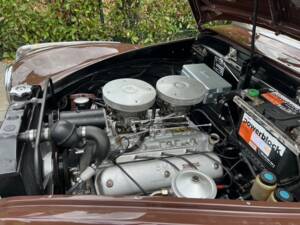 Image 7/30 of BMW 502 Sport (1955)