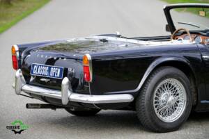 Image 28/37 of Triumph TR 4 (1965)
