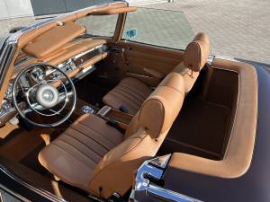 Image 18/19 of Mercedes-Benz 280 SL (1971)