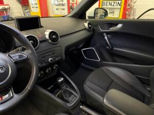 Immagine 10/15 di Audi A1 2.0 TDI (2012)