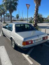 Image 11/36 of BMW 745i (1985)