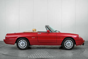 Immagine 10/50 di Alfa Romeo 2.0 Spider (1991)
