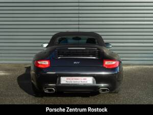 Immagine 20/26 di Porsche 911 Carrera (2011)