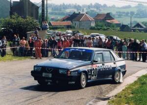 Image 4/44 of Alfa Romeo 75 3.0 V6 QV (1989)