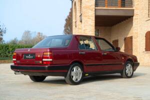 Image 6/50 of Lancia Thema 8.32 (1989)