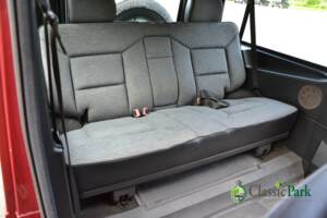 Image 18/49 de Mercedes-Benz 230 GE (SWB) (1993)