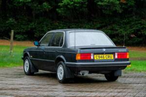 Immagine 15/50 di BMW 320i (1986)