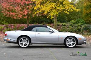 Image 21/50 of Jaguar XKR &quot;Silverstone&quot; (2000)