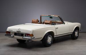 Image 14/41 of Mercedes-Benz 280 SL (1969)