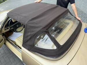 Obraz 20/50 pojazdu Mercedes-Benz 380 SL (1983)
