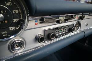 Bild 18/45 von Mercedes-Benz 280 SL (1968)