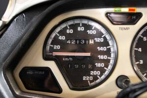 Image 32/35 de Yamaha XTZ 750 Super Ténéré (1989)