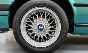 Immagine 19/21 di BMW 318i (1991)