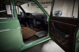 Immagine 74/98 di Volvo 244 DL (1975)