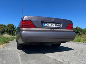 Immagine 3/32 di Mercedes-Benz 400 SE (1993)