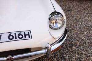 Image 24/50 de Jaguar Type E (2+2) (1970)