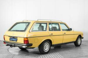 Bild 2/50 von Mercedes-Benz 300 TD Turbodiesel (1981)