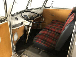 Image 19/24 de Volkswagen T1 camper (1963)
