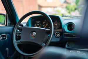 Image 25/38 of Mercedes-Benz 300 D (1981)