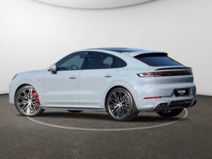 Bild 4/12 von Porsche Cayenne Turbo E-Hybrid (2024)