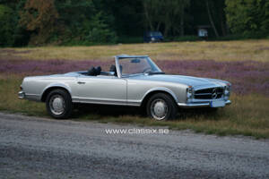 Image 4/18 de Mercedes-Benz 280 SL (1969)
