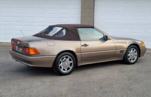 Image 4/17 of Mercedes-Benz 500 SL (1991)