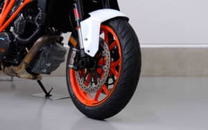 Image 17/83 of KTM 1290 Super Duke R (2018)