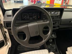 Bild 9/17 von Volkswagen Golf I Cabrio GLi 1.8 (1989)