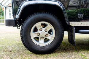 Image 17/50 of Land Rover Defender 90 (2012)