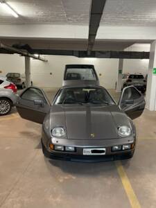 Image 3/21 of Porsche 928 S (1986)