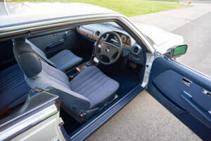 Bild 9/28 von Mercedes-Benz 230 CE (1984)