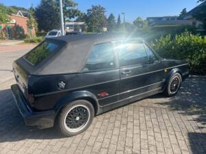 Image 3/78 de Volkswagen Golf Mk I Convertible 1.8 (1989)