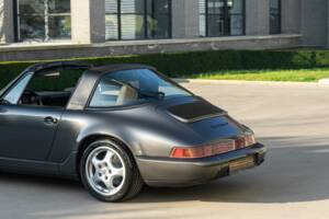 Bild 10/34 von Porsche 911 Carrera 4 (1991)