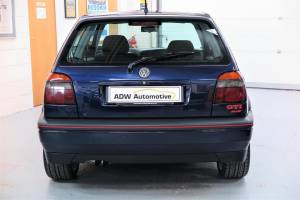 Bild 4/12 von Volkswagen Golf III 2.0 16V GTI (1996)