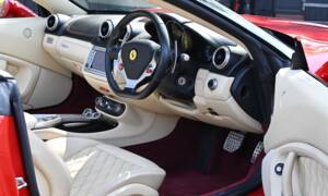 Afbeelding 4/50 van Ferrari California (2011)