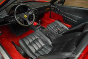 Image 2/19 de Ferrari 328 GTS (1989)