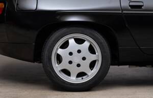 Image 13/43 of Porsche 928 GT (1991)