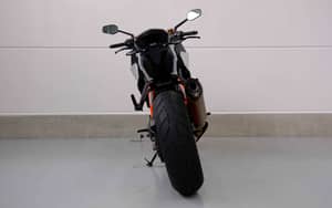 Image 63/83 of KTM 1290 Super Duke R (2018)